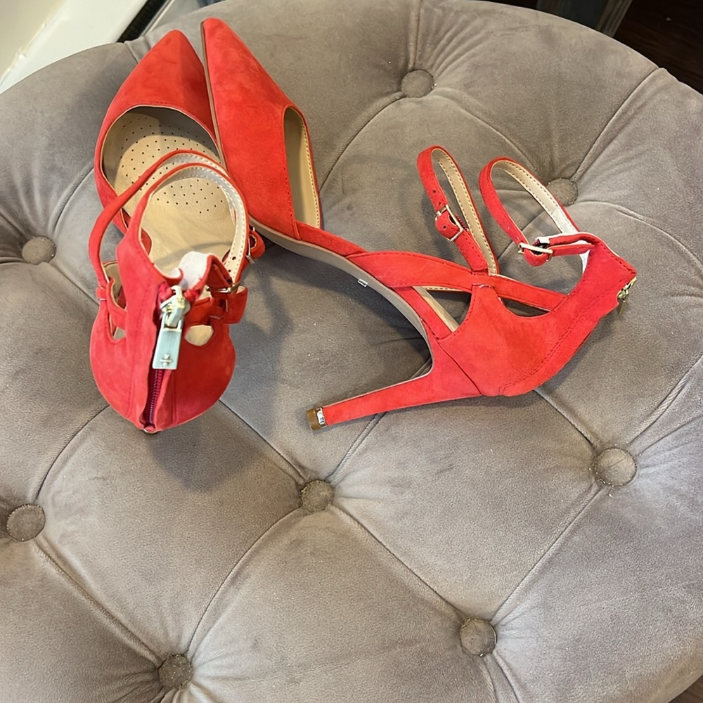 KENNETH COLE NY RED SUEDE STILETTO HEELS/ 7.5 LIKE BRAND NEW - Picture 3 of 7
